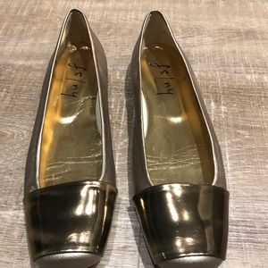 FS/NY GOLD SQUARE TOE BALLET FLATS